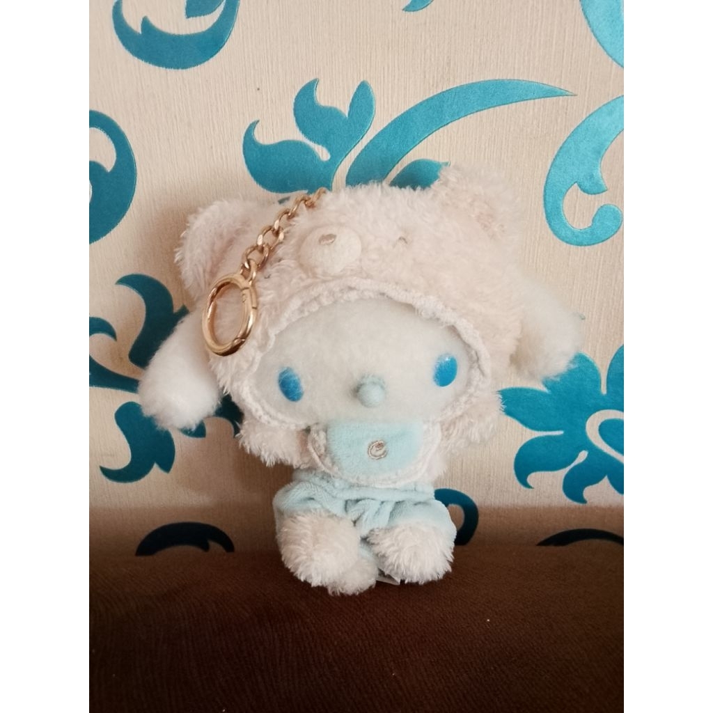 Boneka kecil kecil