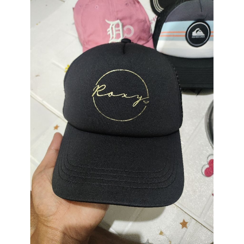 Roxy topi jaring roxy hitam busa