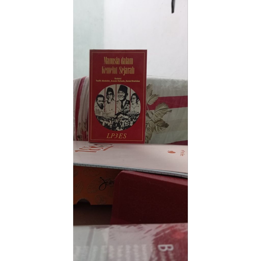 Manusia dalam Kemelut Sejarah LP3ES