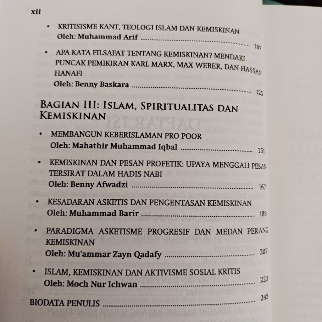 buku agama filsafat & kemiskinan - mutiullah dan moch nur ichwan original