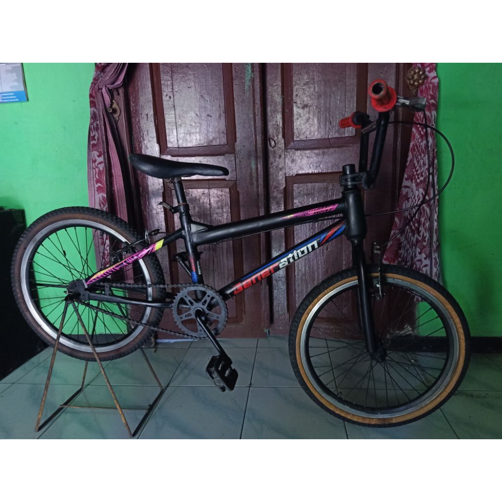 SEPEDA  BMX UKURAN 20 SEKEN