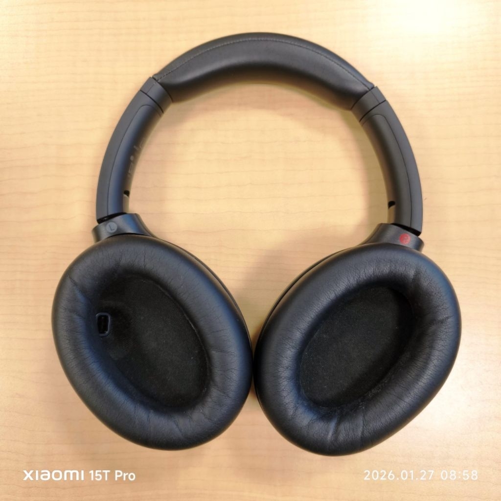 Headphone Sony WH-1000XM4 second