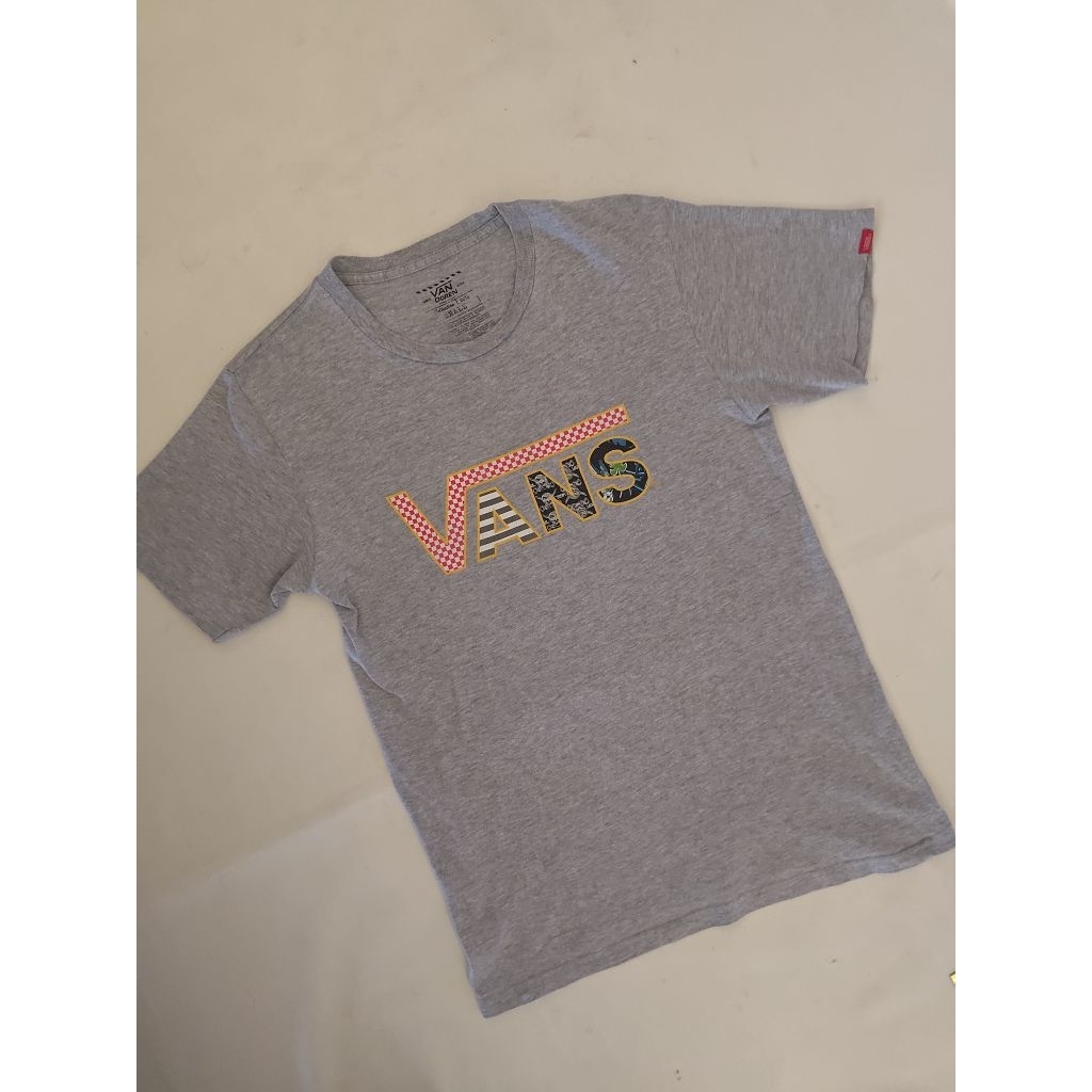 Baju Kaos Vans Size S Second