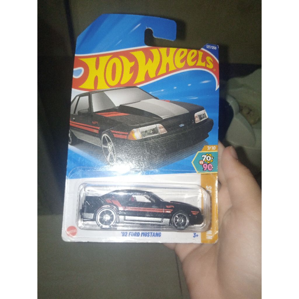 Hot wheels 92 ford mustang