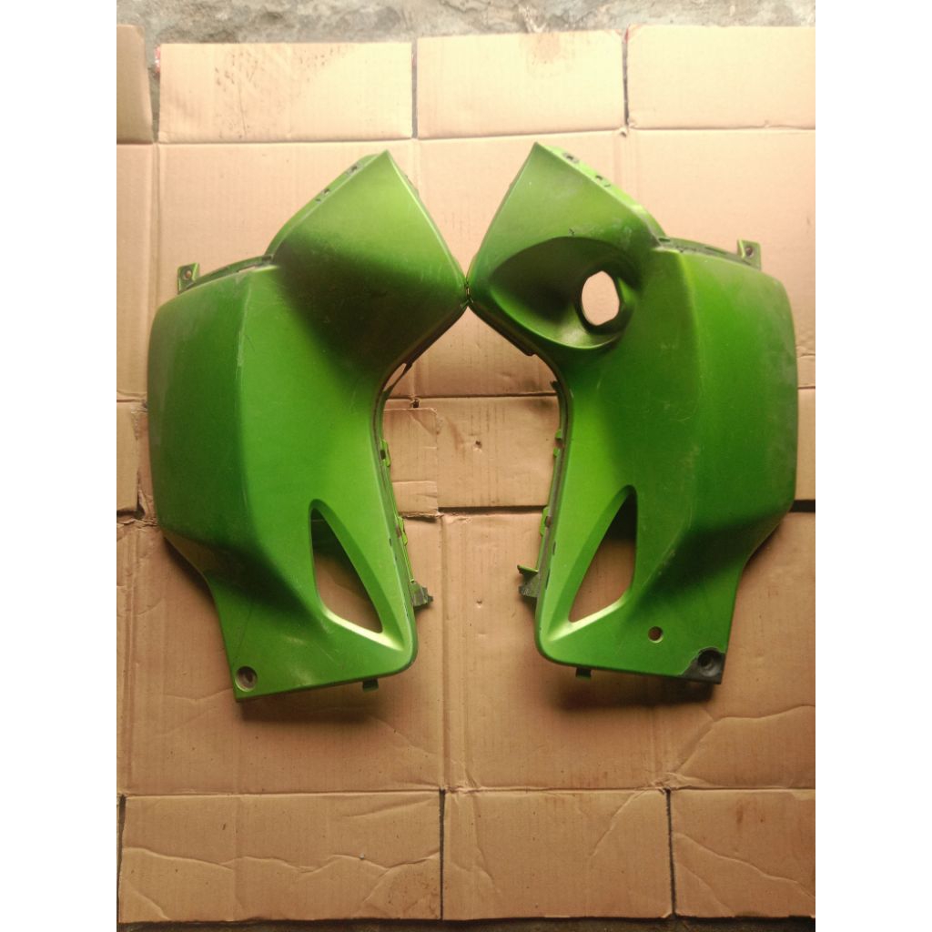 SAYAP DALAM KAWASAKI ZX130 WARNA HIJAU ORIGINAL COPOTAN MOTOR SAYAP KAWASAKI ZX 130