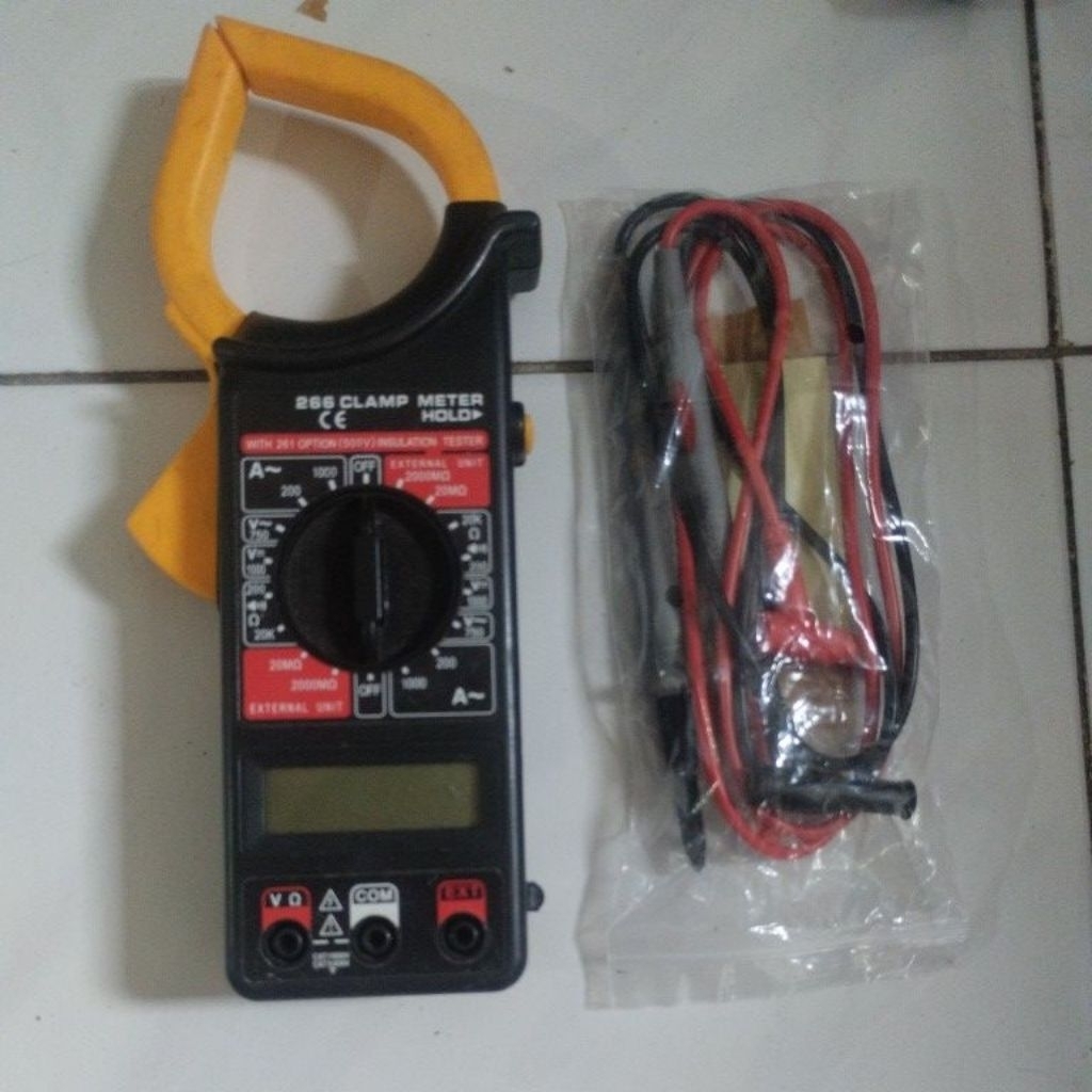 Rusak Multimeter Digital Clamp TOYOSAKI DT266 - Akurasi Tinggi, Pengukuran Arus Hingga 1000A, Tampil