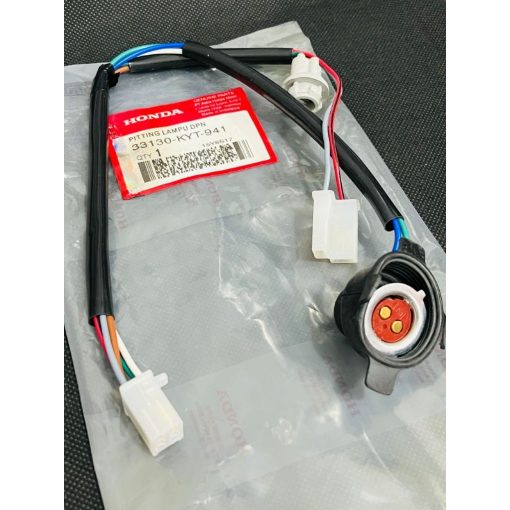 Fiting+Socket Lampu KYT Honda Scoopy lama Karbu Ori