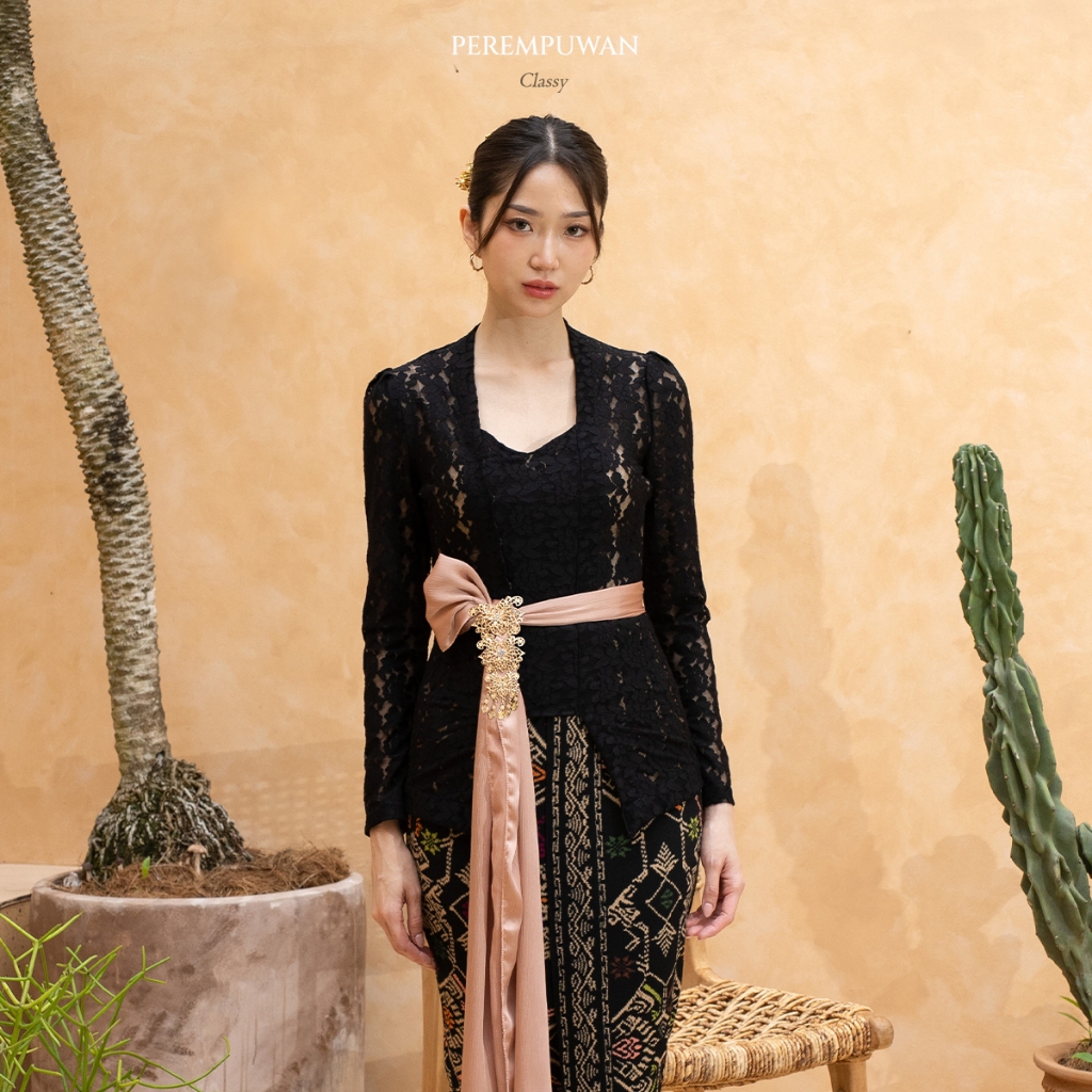 PEREMPUWAN Atasan Kebaya Bali Kutubaru Brokat Putih Hitam Wanita Wisuda Kondangan Modern Terbaru