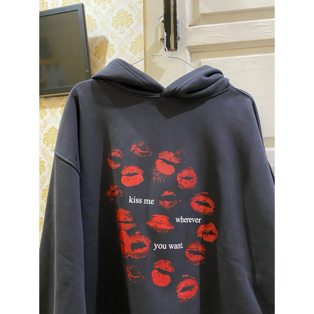 HOODIE TELEPATI.CHE KISS ME CHARCOAL