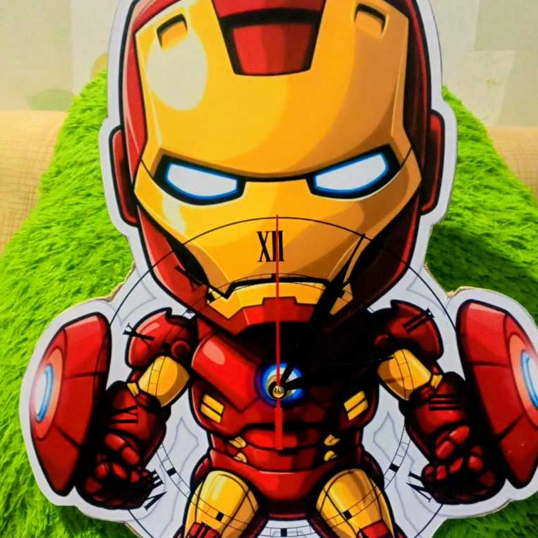 Jam dinding lucu karakter iron Man