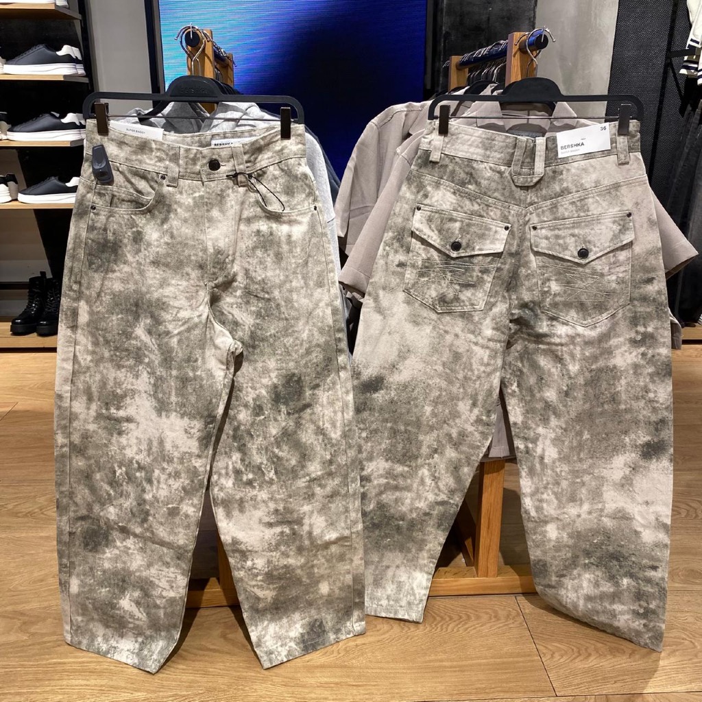 JASTIP. Super Baggy Jeans Bershka (MAN)