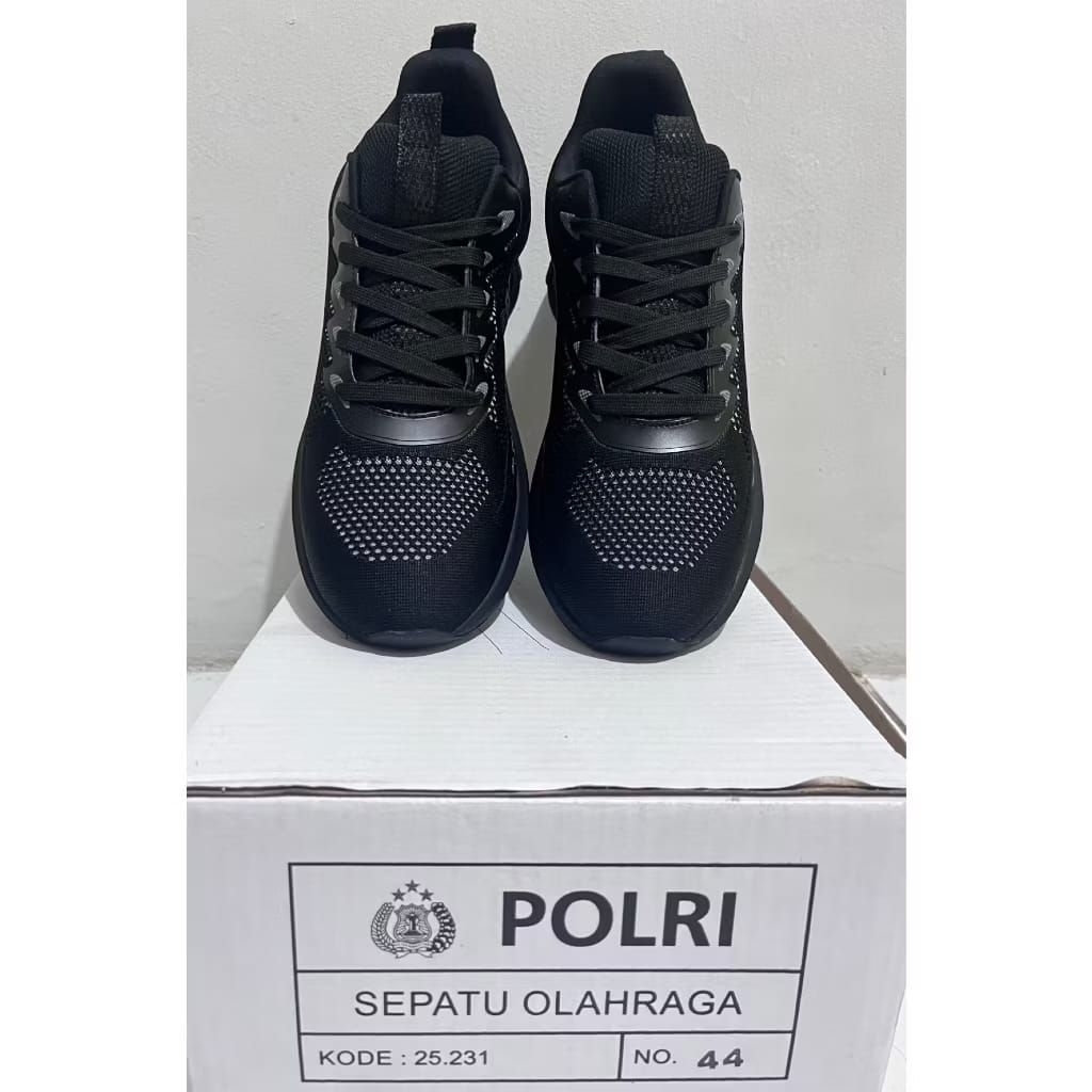 Sepatu Olahraga Jatah Polri Pembagian ORI Jatah