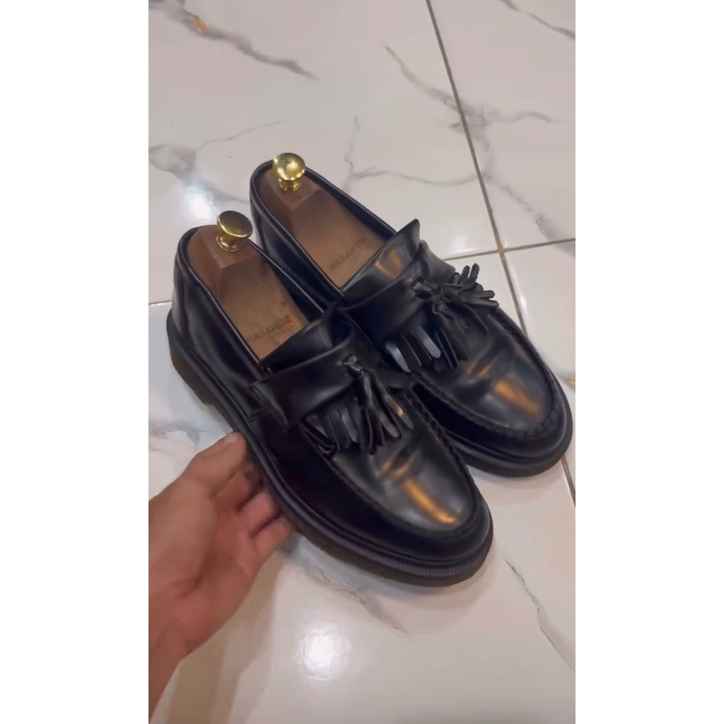 docmart adrian tassel