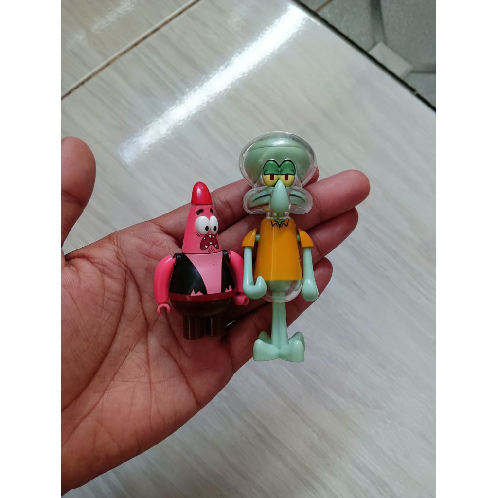 1 Set Figure Viacom Squidward & Patrick Star (Bekas)