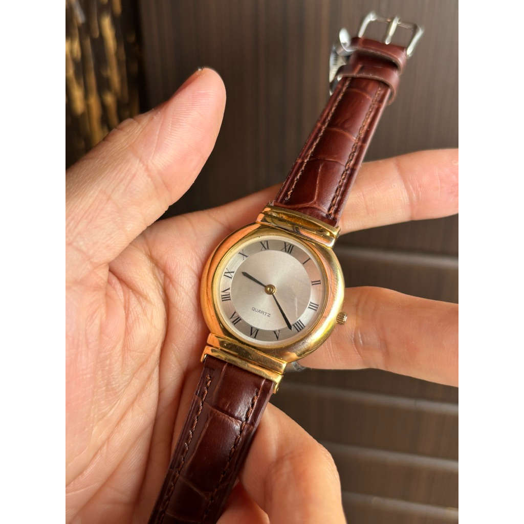 TOHATO Inc Roman Dial japan quartz watch (jam tangan vintage original) by Citizen