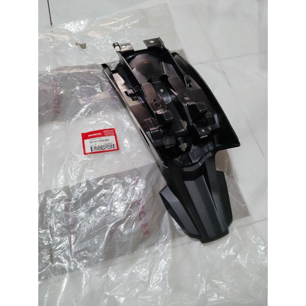 80101-K84-900 spakbor slebor belakang atas sayap fender B RR honda CRF 150 ORI AHM