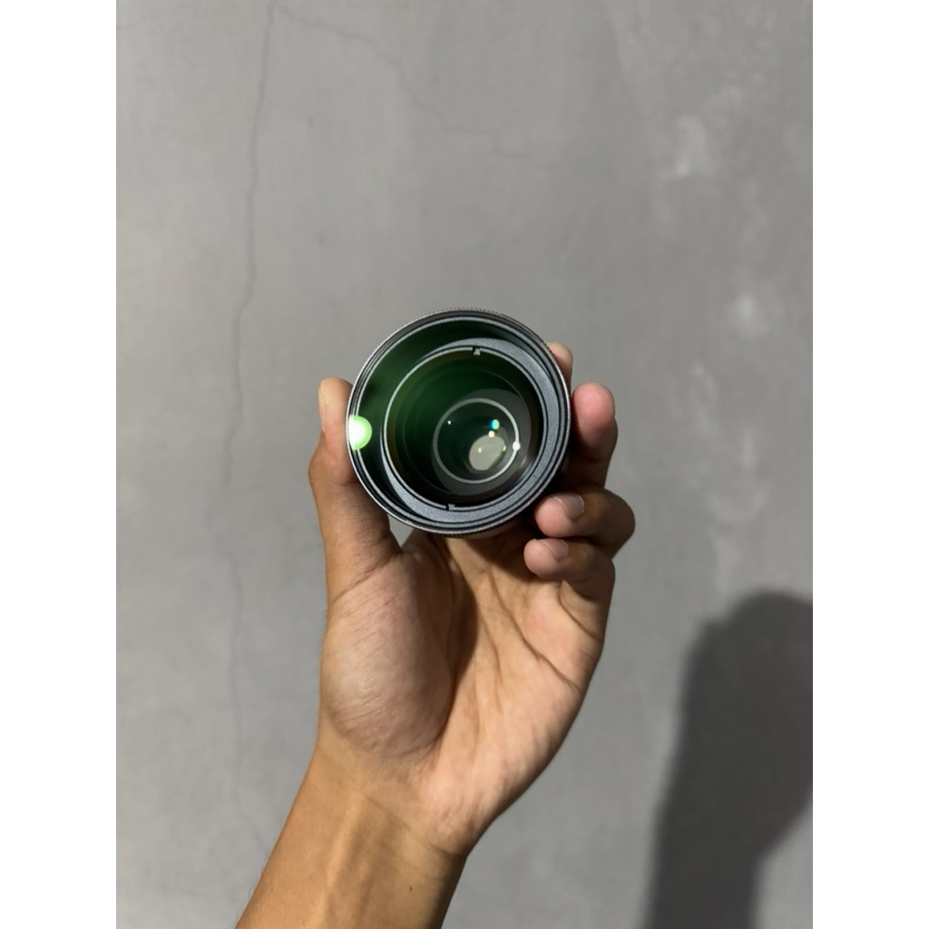 Freewell 1.7x Telephoto Lens for iPhone and Samsung | PRESS TWIST LOCKING System