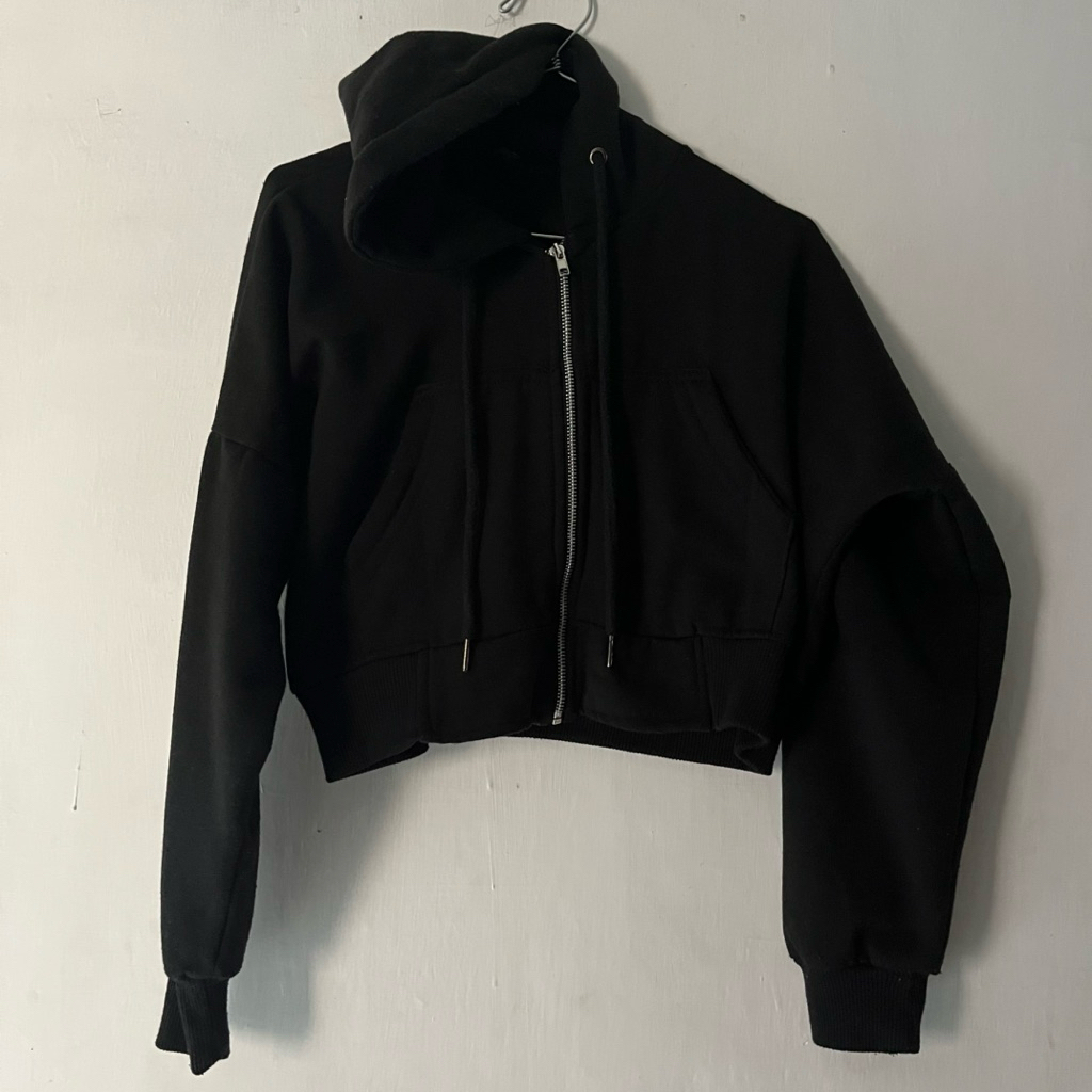 Preloved Jaket Wanita Crop Hoodie