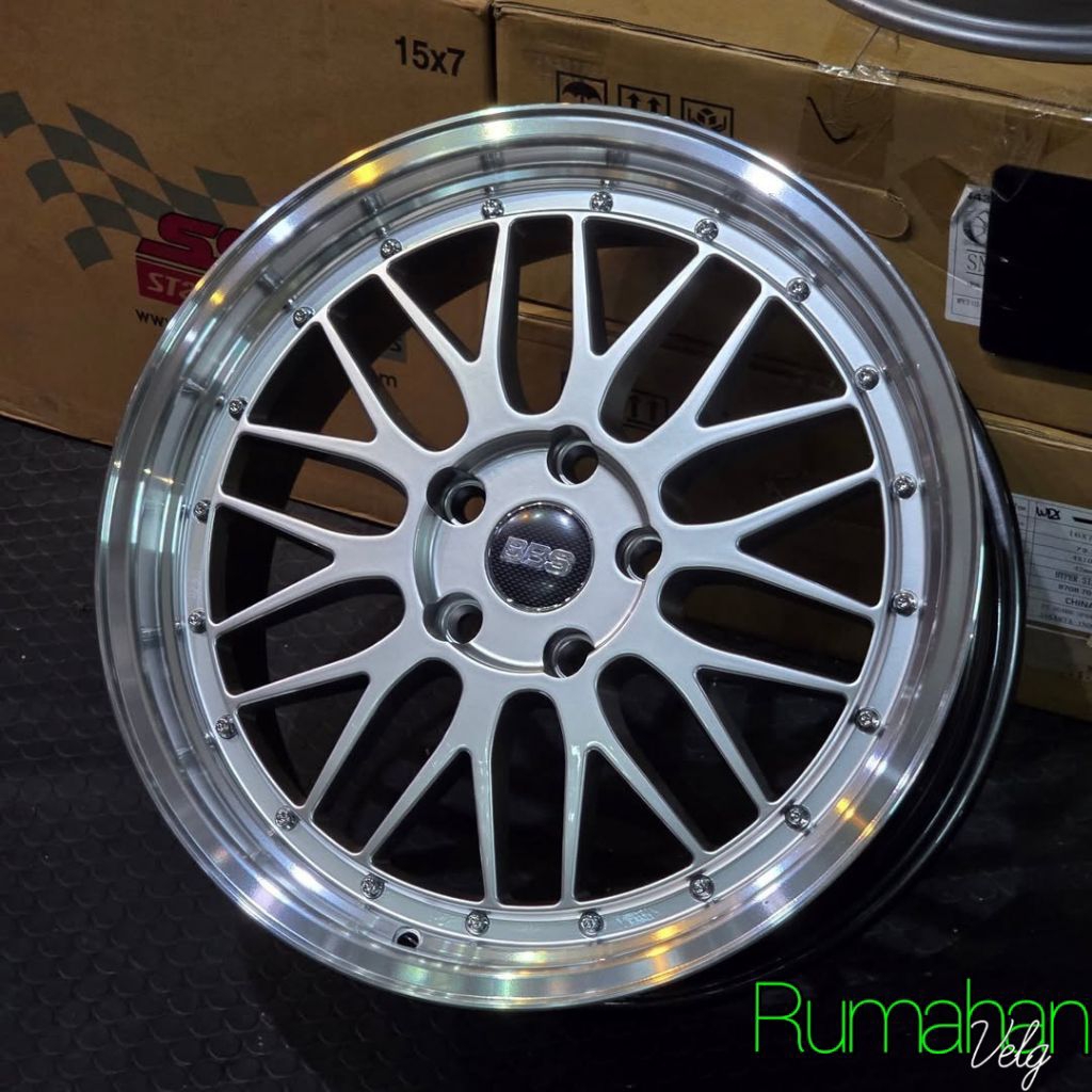 velg mobil bbs lm ring 18 lebar 8 pcd 5x114,3 et 40 velg mobil ring 18 untuk mobil creta reborn Zeni