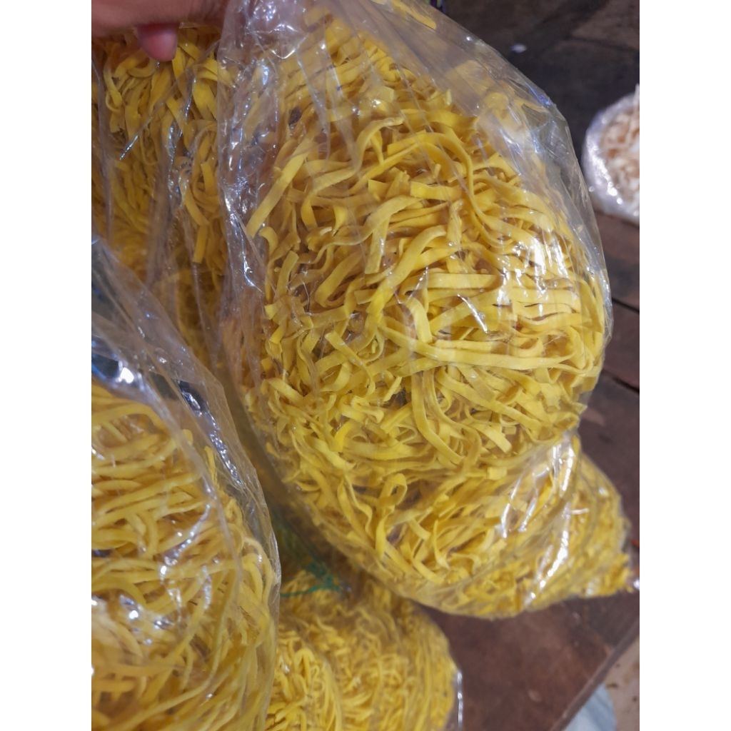 mie kuning asli padang