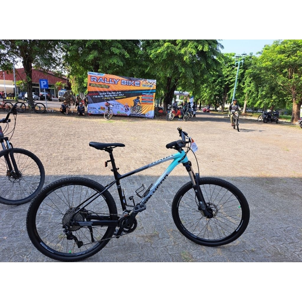 Polygon Xtrada 5 2021 - Size L