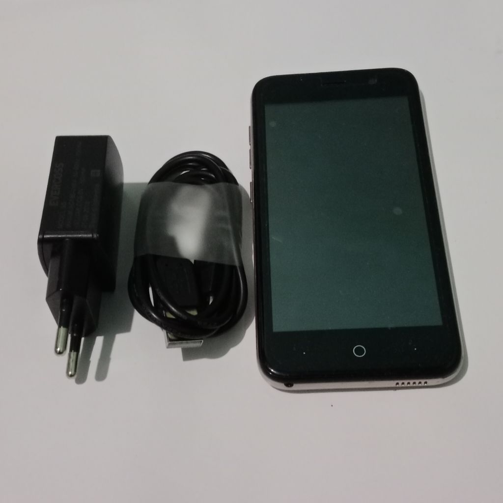 Evercoss Xtream 1 S45 Gold Bekas