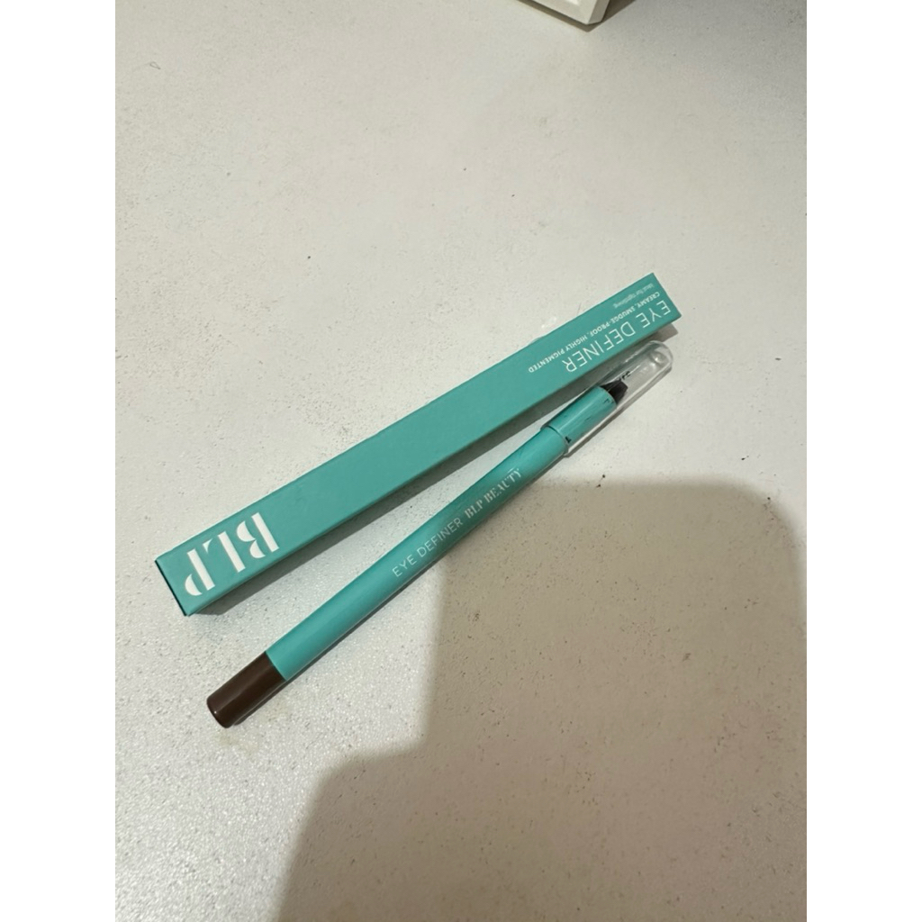 Eyedefiner eyeliner BLP