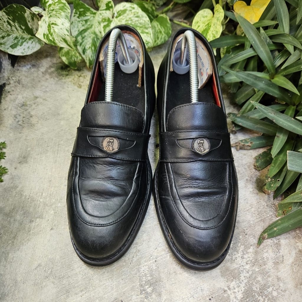 sepatu kasual second nappa Milano size 41(26,5cm)