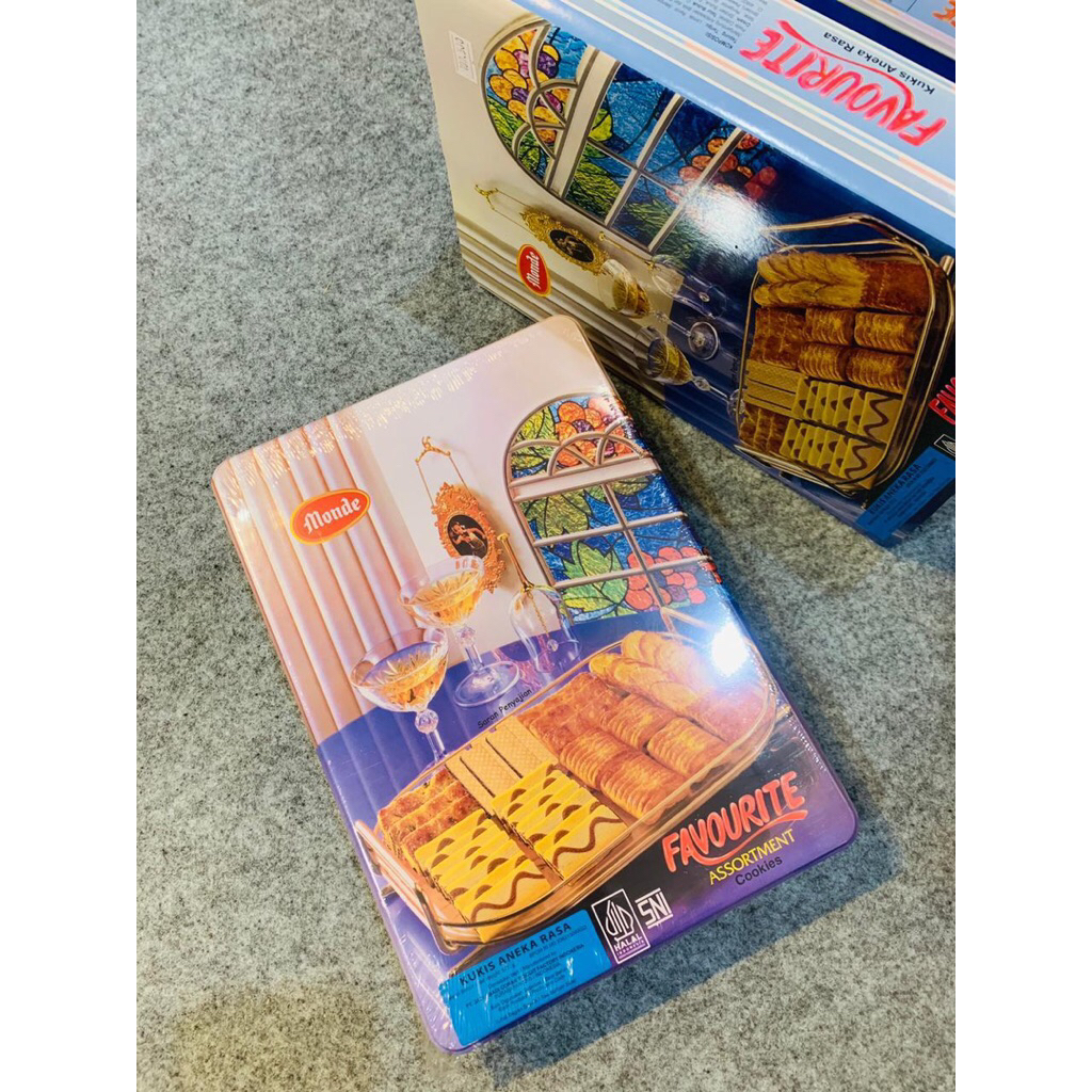 Biskuit monde kaleng besar