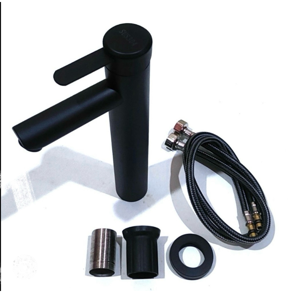 kran wastafel calo fiotini mixer panas dingin baja tahan karat hitam doff merek Carlo Fiotini.  Baha