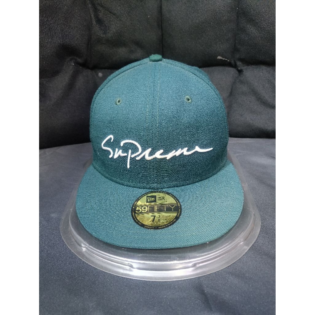 Topi New Era x Supreme Classic Script Green Size 73/8 True Size 100% ORIGINAL