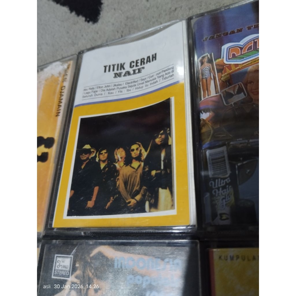 kaset pita naif / titik cerah