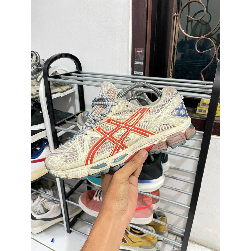 ASICS GEL KAHANA-8 RED/WHITE size 42