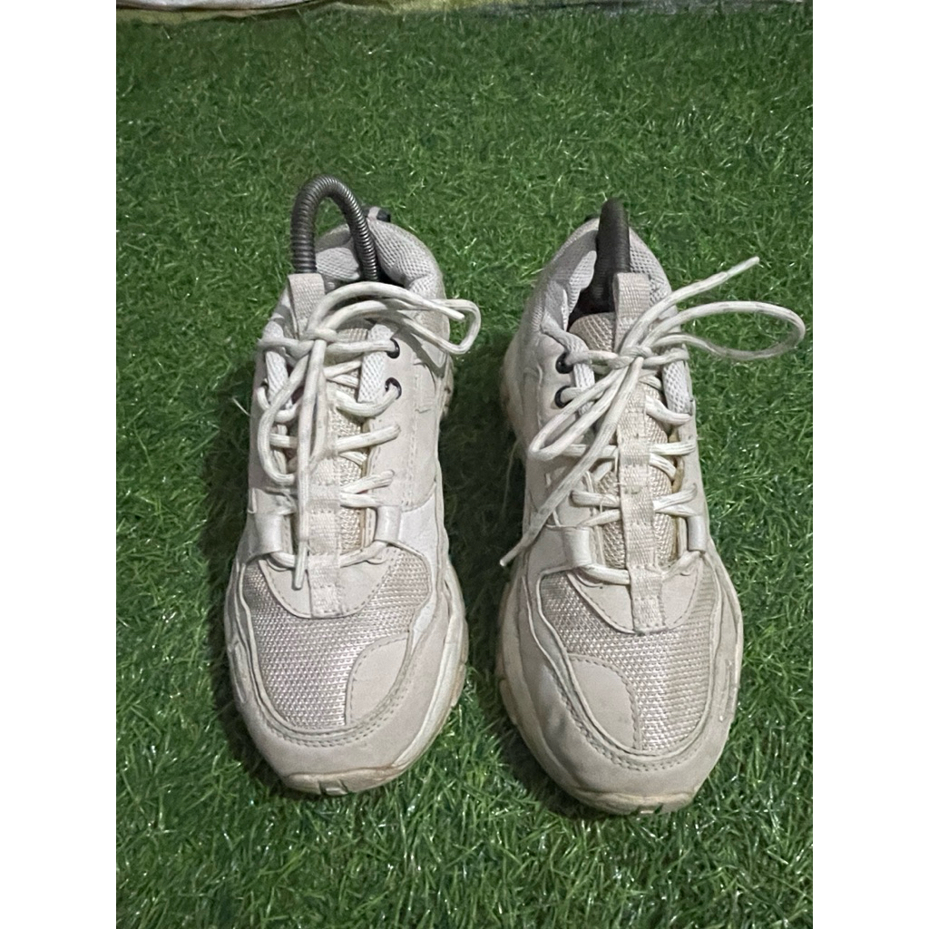 sepatu sneaker chunky AKIII size 38