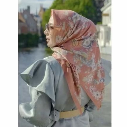 ButtonScarves Preloved