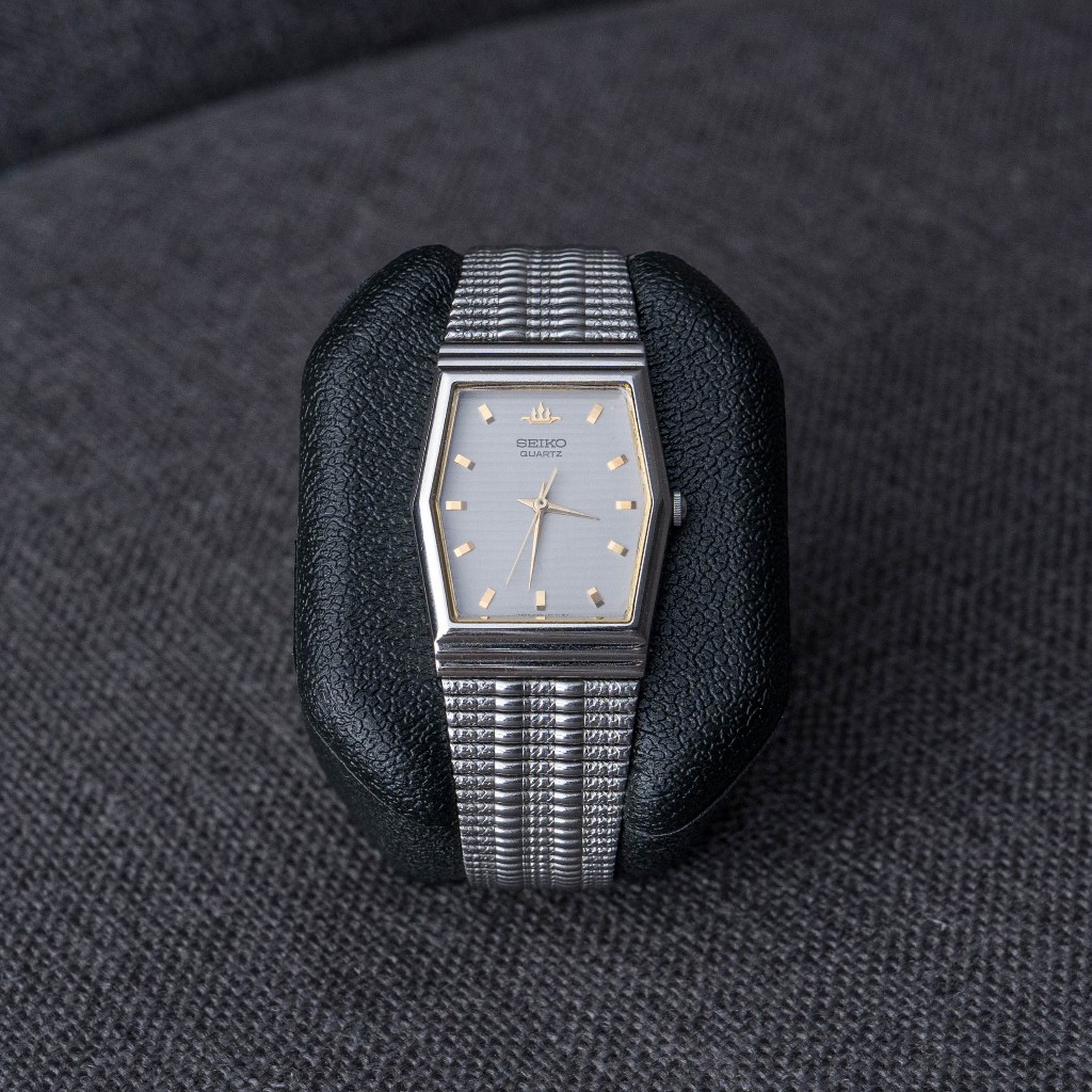 Seiko Galaxy V701-5J90 MINT CONDITION vintage tank watch