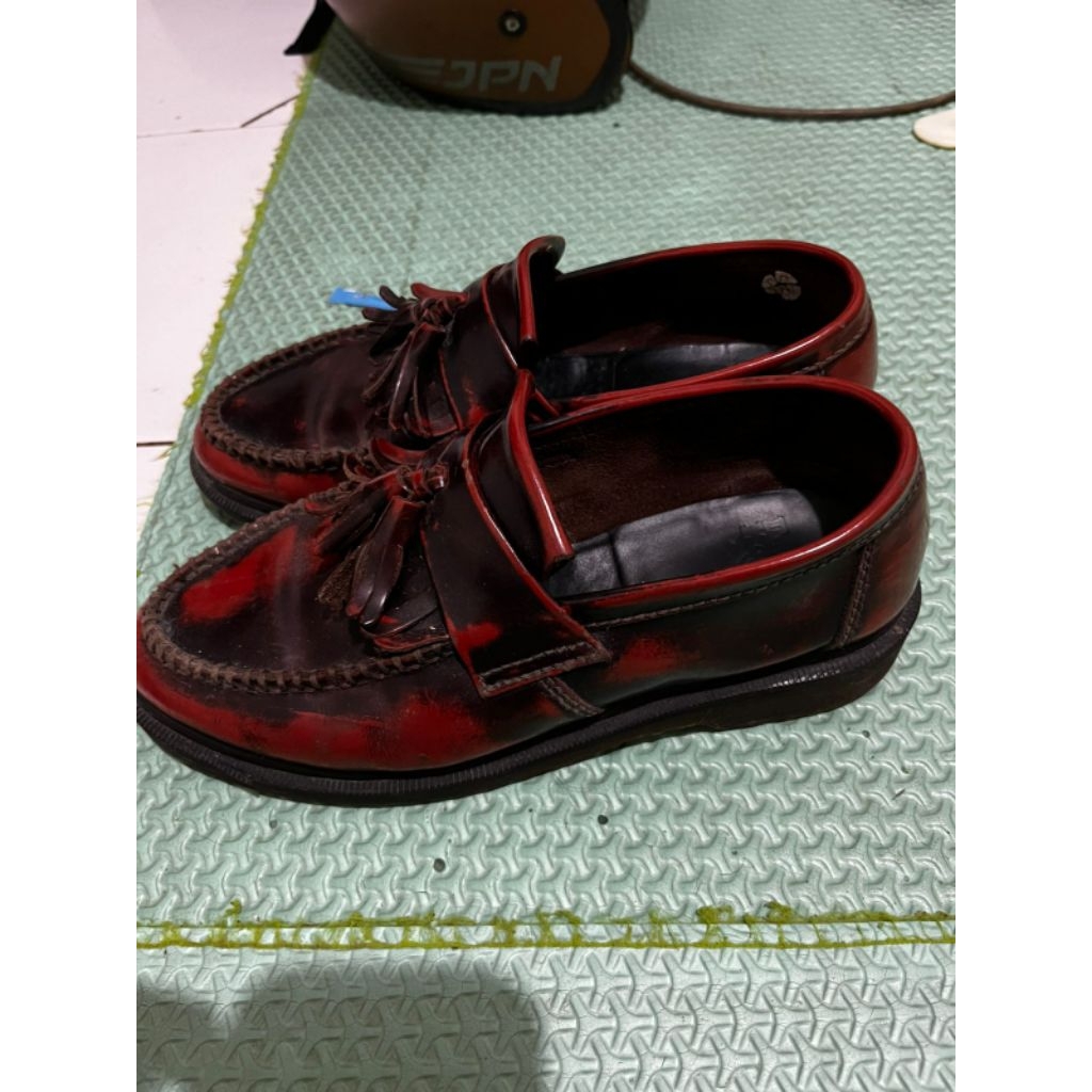 Dr Martens Adrian Tassel Red Arcadia