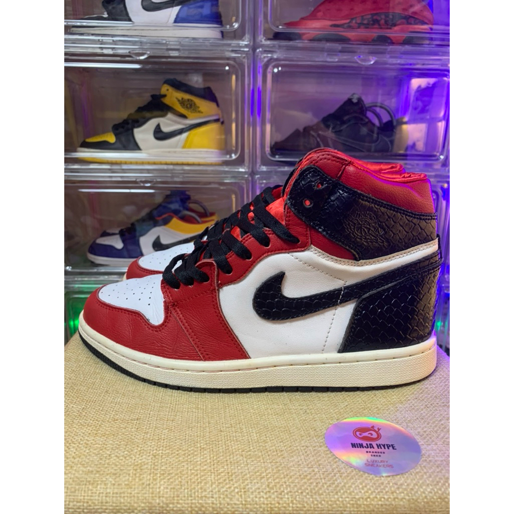 AJ 1 RETRO HIGH SATIN SNAKE CHICAGO ,  AJ 1 , SEPATU , SHOES , SNEAKERS