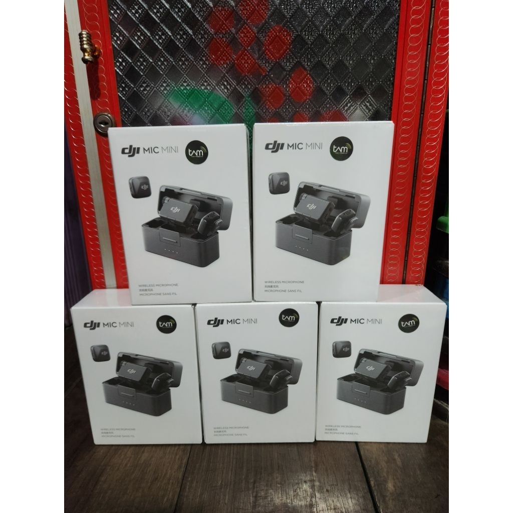 Dji Mic Mini Black ( 2 TX + 1 RX + Charging Case) Resmi Baru