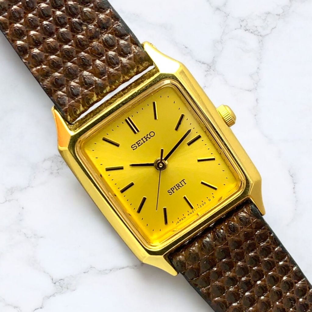 Jam Tangan Wanita - Seiko Tank Spirit Gold Circa 1984's Vintage Watch Original