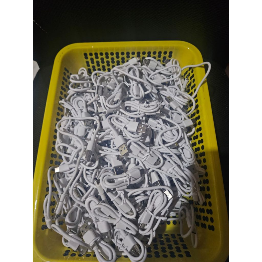 KABEL CHARGER BASEUS 30cm ( preloved) copotan