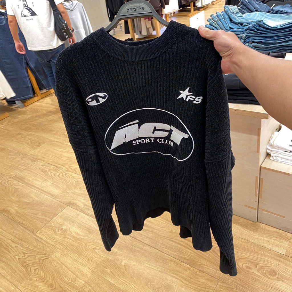 JASTIP. Sweater Knitwear Bershka (MAN)