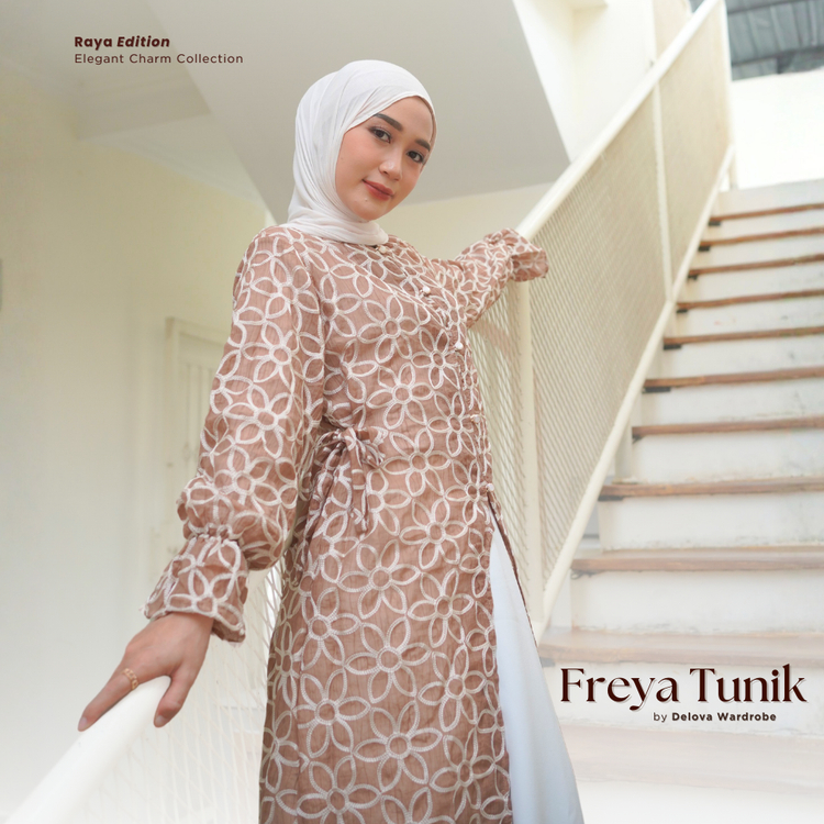 Delova Wardrobe - Freya Tunik Outer Raya Linen Bordir Kondangan