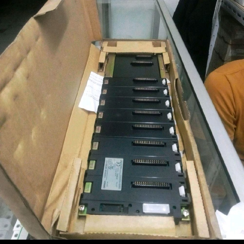 C200HW-BC801-V1 Base Omron Original