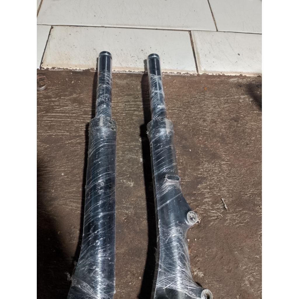 shok ORI depan Supra 125 original copotan