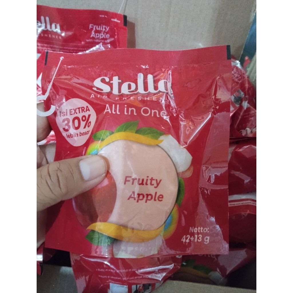 Stella Gantung Aroma Apel isi lebih besar