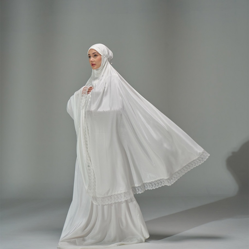 Mukena Lebaran 2026 Tatuis Terbaru Silky Cotton Jumbo Maxi Syar'i Shiva 136 Black Broken White Peach