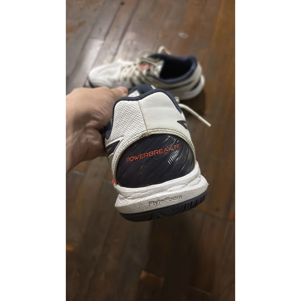 sepatu badminton asics powerbreak ff siap pakai