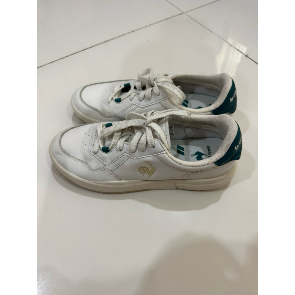 Preloved Le Coq Sportif  Shoes | Sepatu Sneakers Wanita & Pria Unisex
