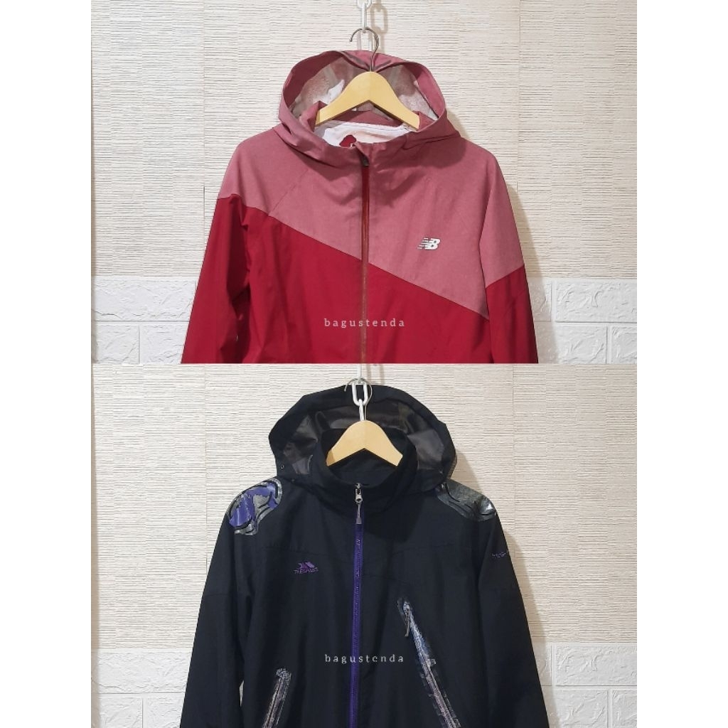 Jaket Outdoor NEW BALANCE NB size M windbreaker waterproof gunung hoodie preloved